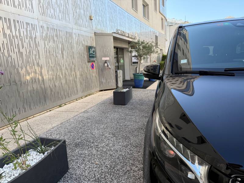 Réserver un VTC entre la Gare Saint Charles et l’hôtel AC Marriott – Stade Vélodrome & Parc Chanot